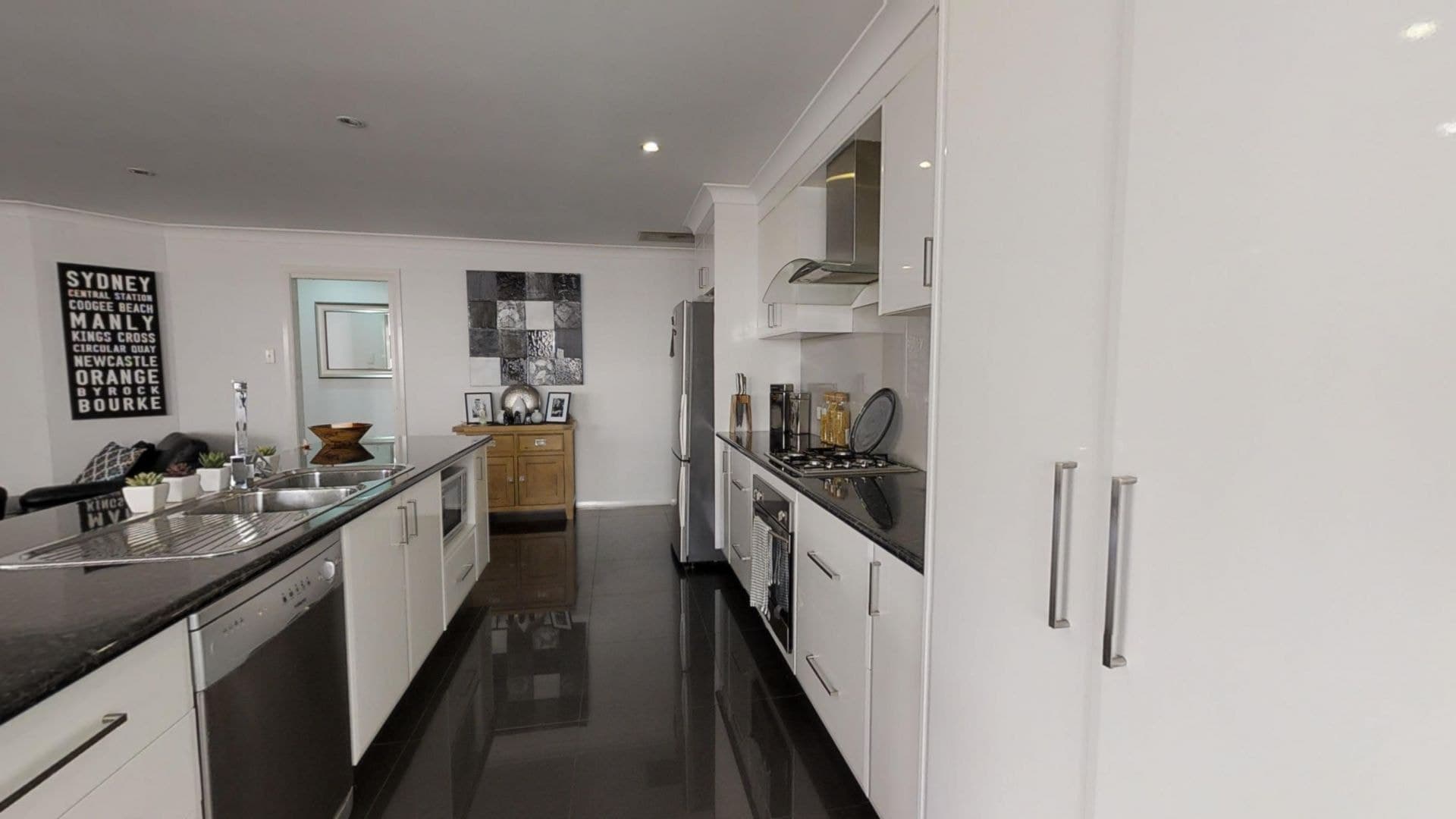 9 Molloy Drive Orange NSW, Orange - Thumbnail 3