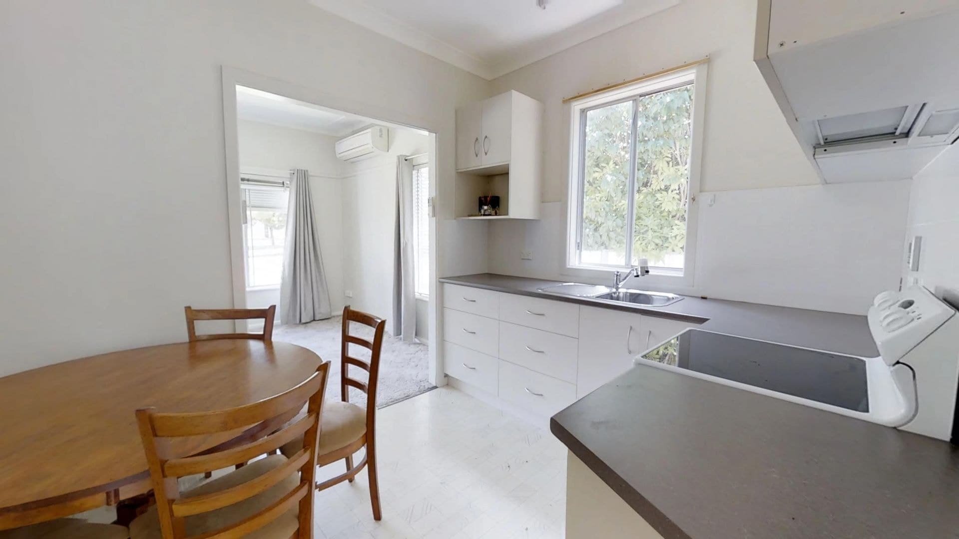 168 Clinton Street Orange NSW, Orange - Thumbnail 2