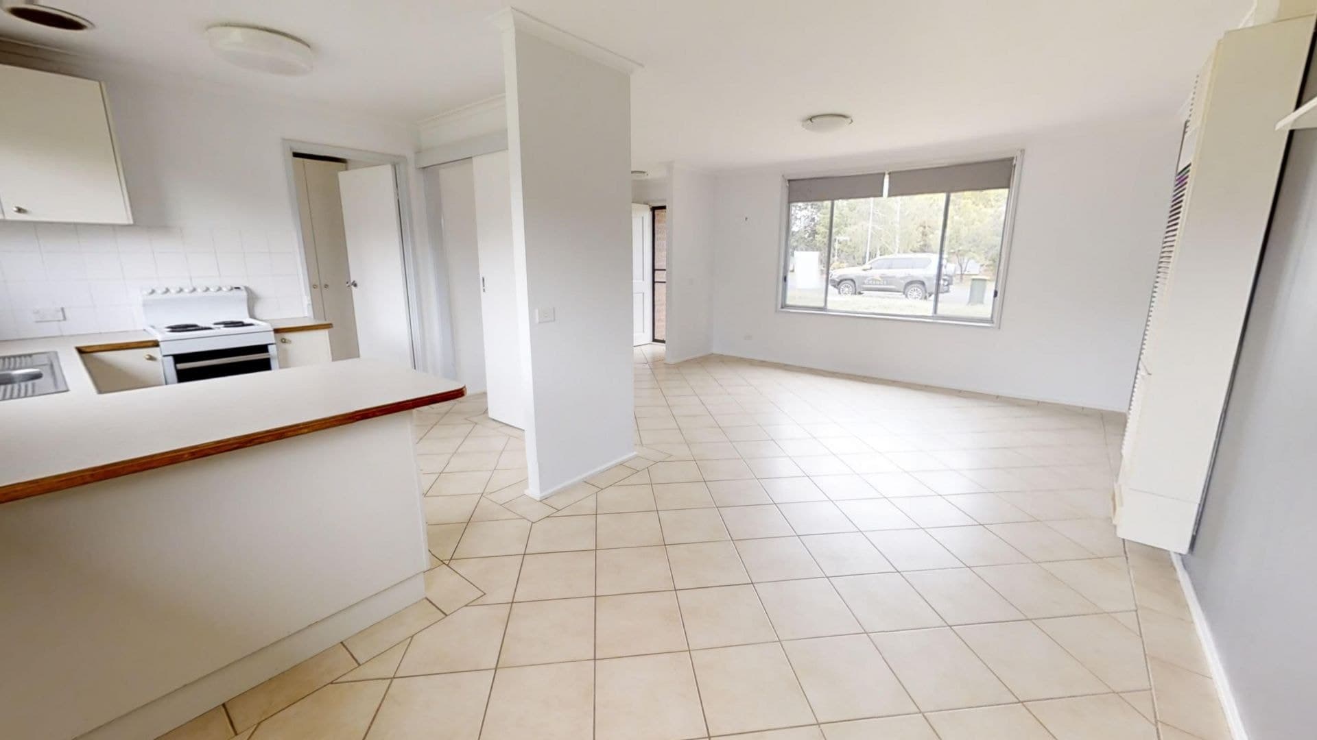 13 Matthews Avenue Orange NSW, Orange - Thumbnail 2