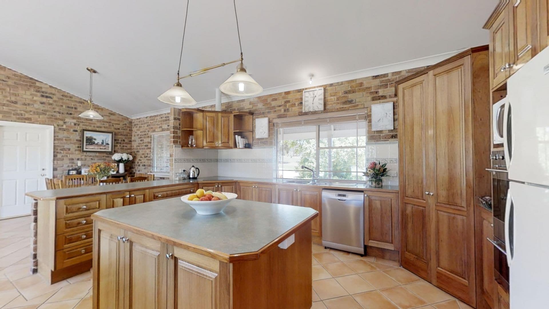 3 Ironbark Road Orange NSW, Orange - Thumbnail 3