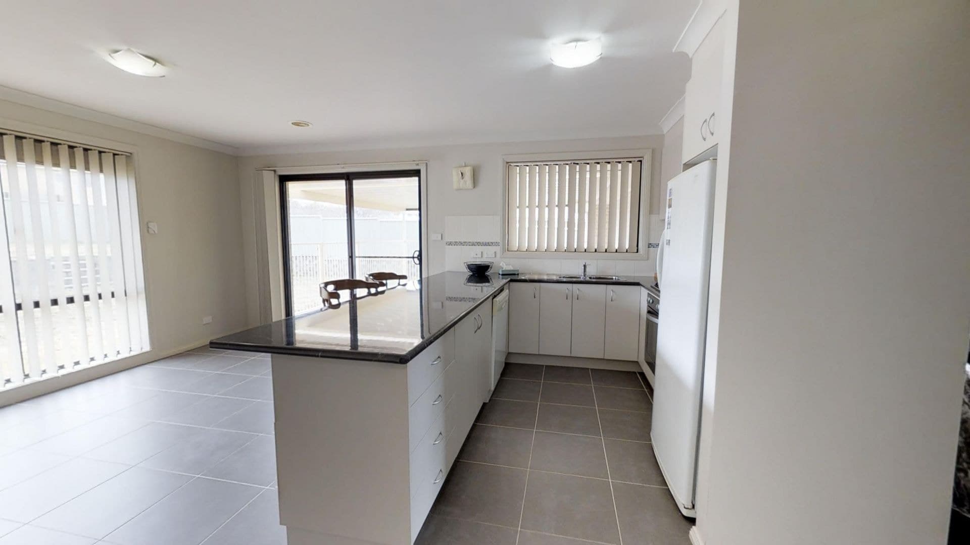 11 Discovery Drive Orange NSW, Orange - Thumbnail 2