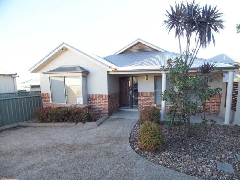 2/11 Warrigal Place ORANGE NSW, Orange - Image 1