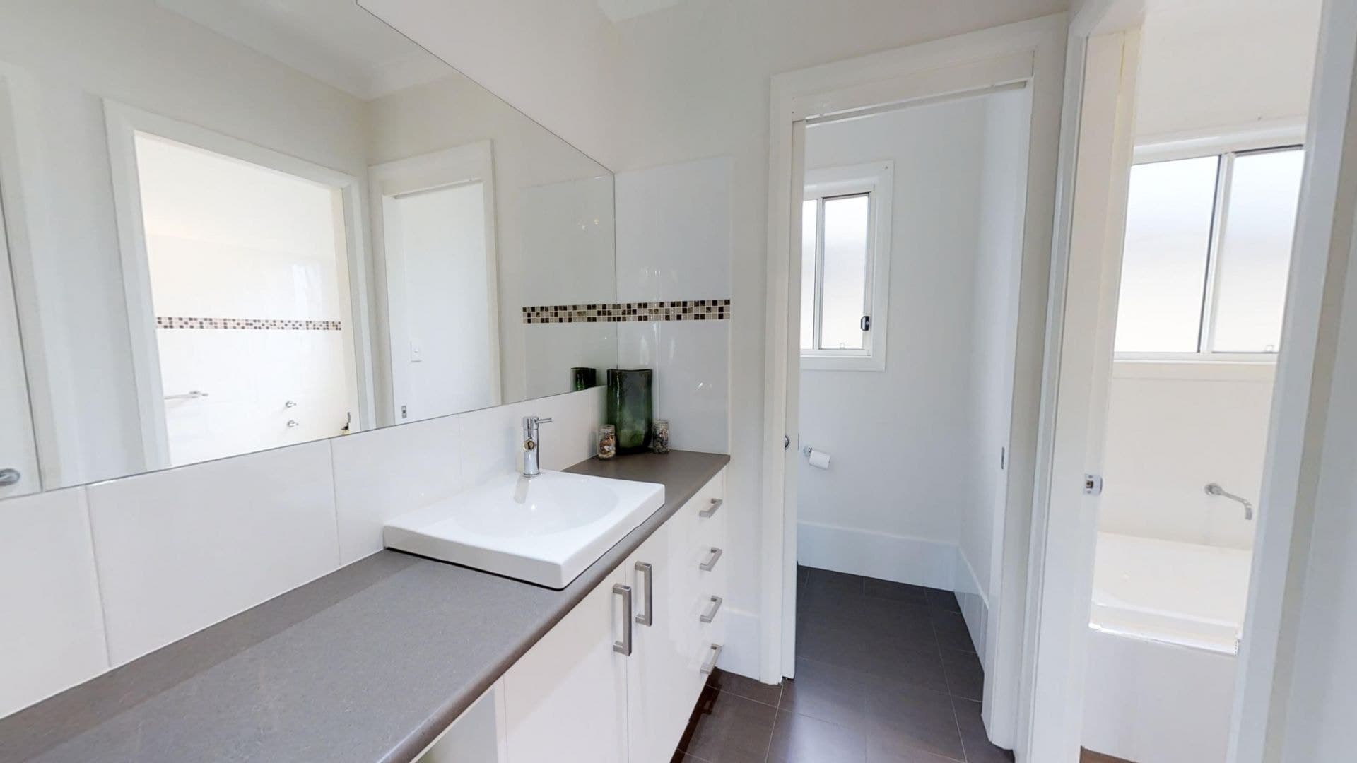 2 Candlebark Crescent Orange NSW, Orange - Thumbnail 8