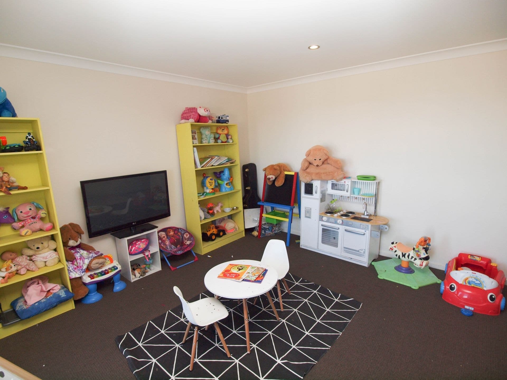 33 Honeyman Drive Orange NSW, Orange - Thumbnail 4