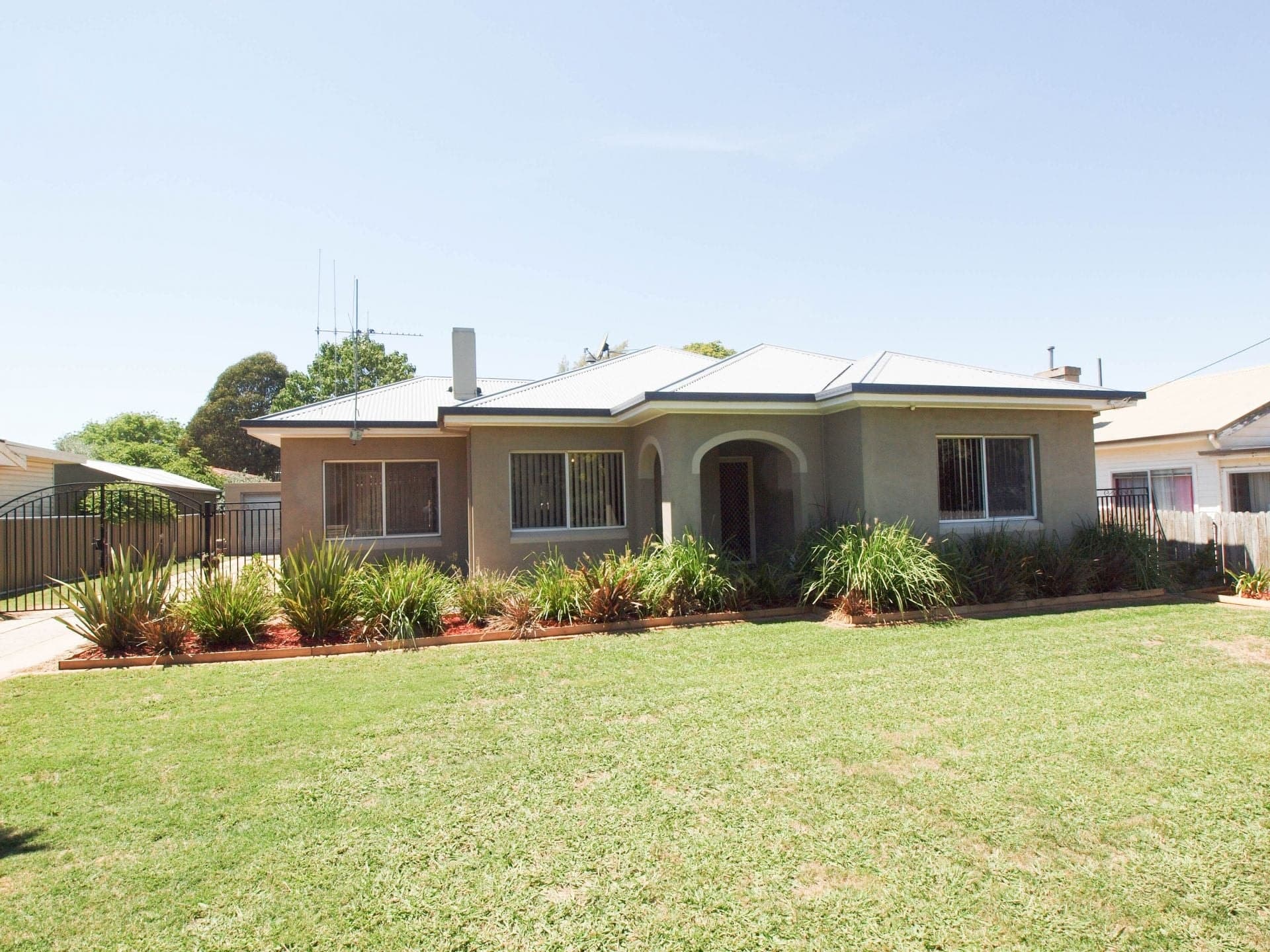 12 Endsleigh Avenue Orange NSW, Orange - Image 1