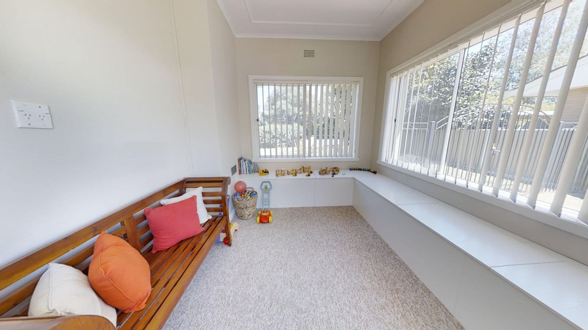 12 Endsleigh Avenue Orange NSW, Orange - Thumbnail 3