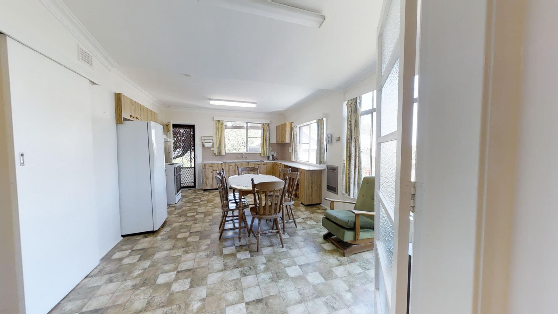 73 Glenroi Avenue Orange NSW, Orange - Thumbnail 3