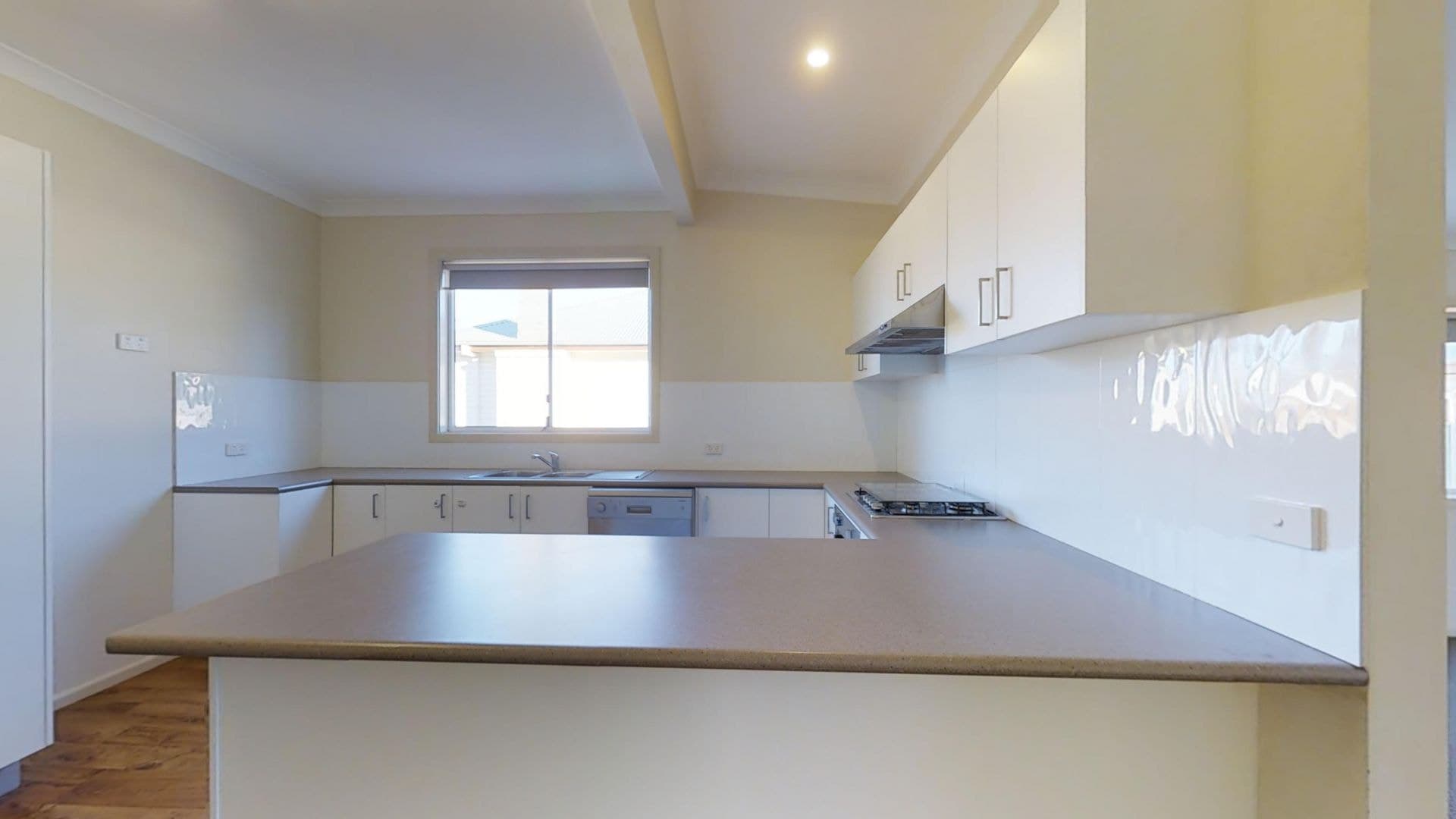 87 Kenna Street Orange NSW, Orange - Thumbnail 3