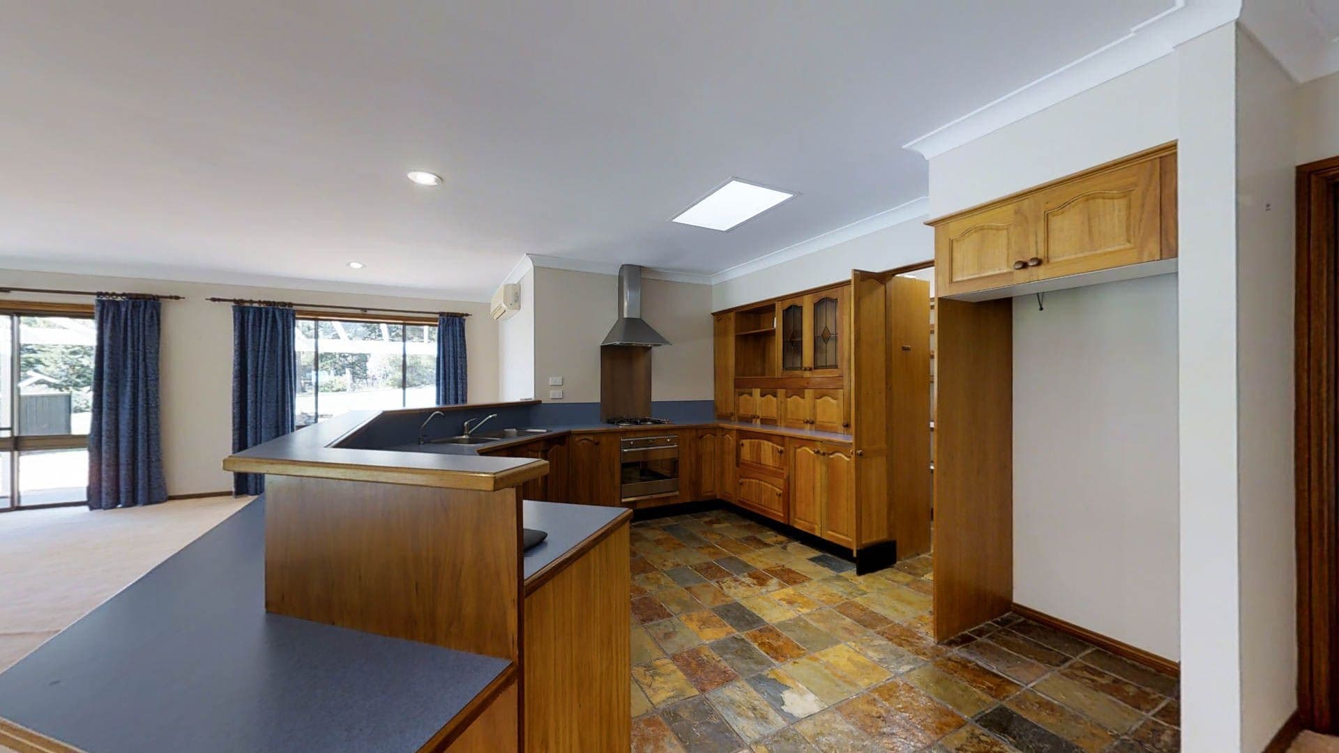 522 Burrendong Way Orange NSW, Orange - Thumbnail 3