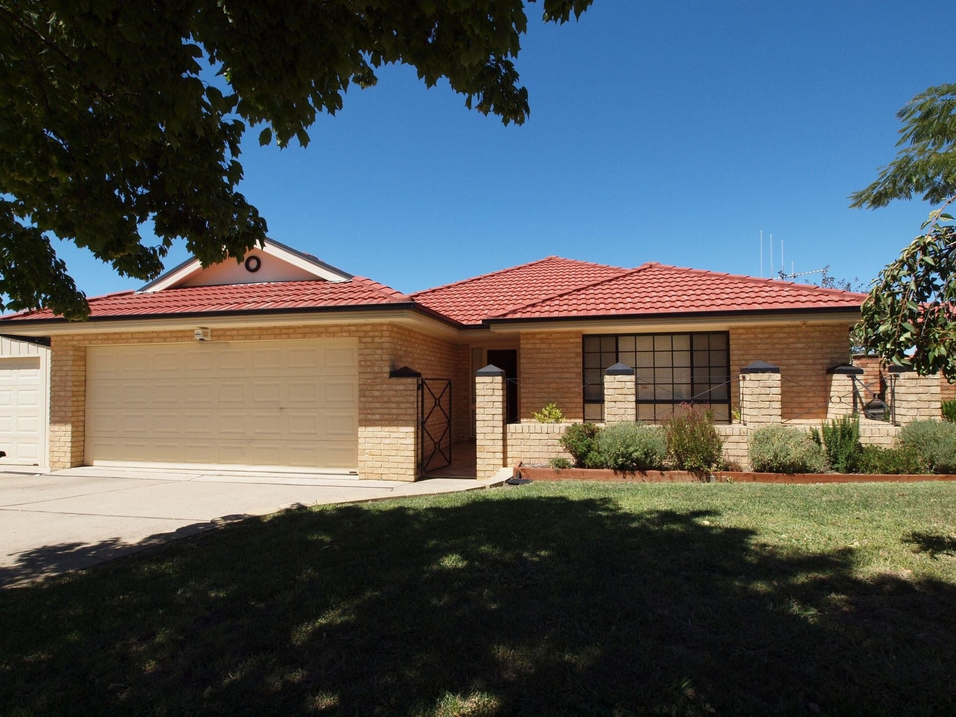 13 Albion Place Orange NSW, Orange - Image 1