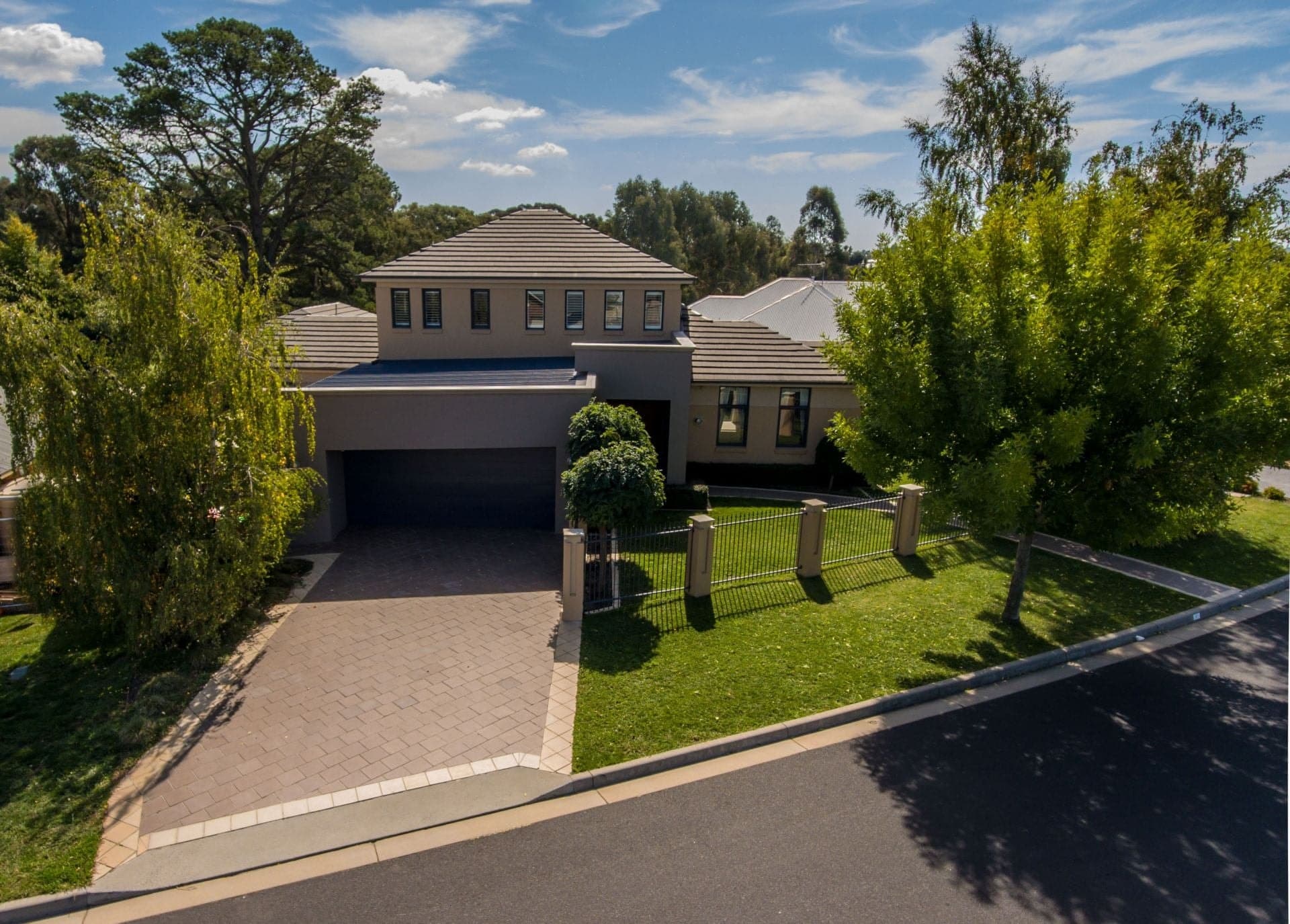 16 Roselawn Drive Orange NSW, Orange - Image 1