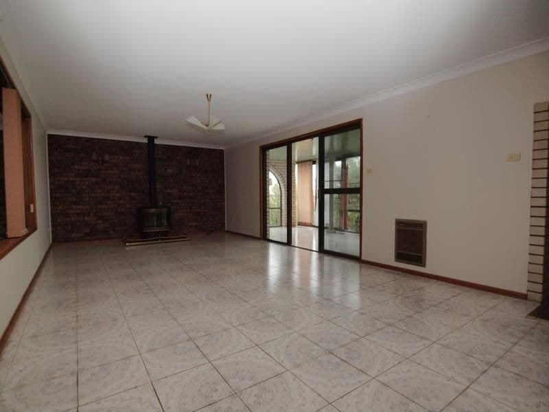 10 Boronia Crescent Orange NSW, Orange - Thumbnail 3