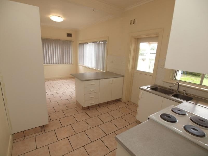 354 Peisley Street Orange NSW, Orange - Thumbnail 6
