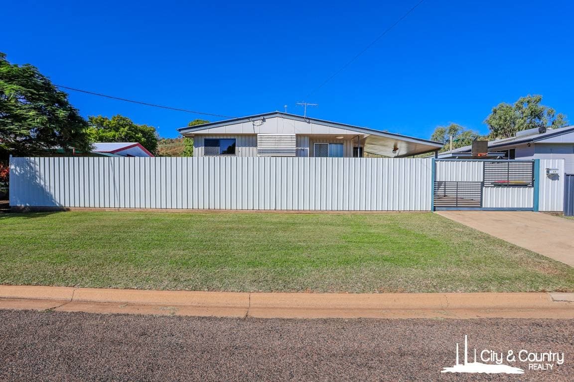 69 Darling Crescent, Mount Isa, Mount Isa - Thumbnail 4