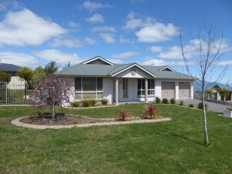 3 Thorpe Place ORANGE NSW, Orange - Image 1