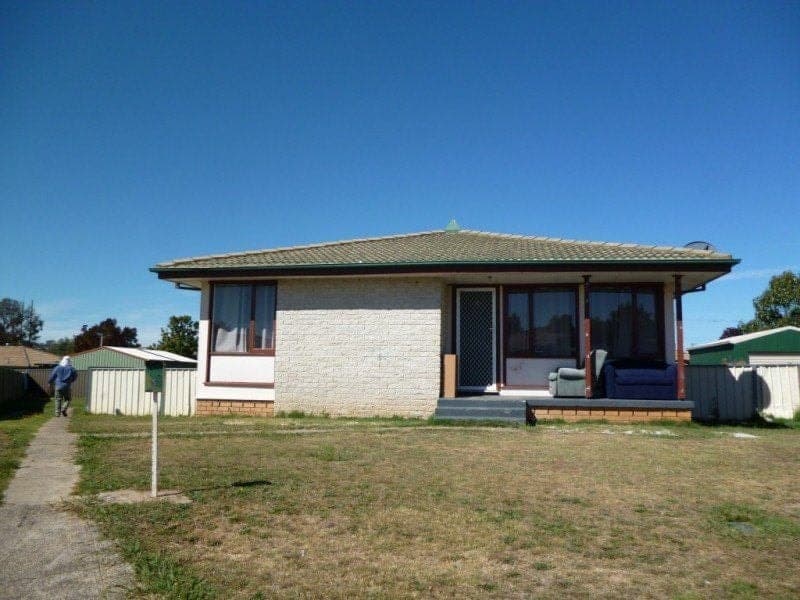 5 Tumbeelluwa Place ORANGE NSW, Orange - Image 1