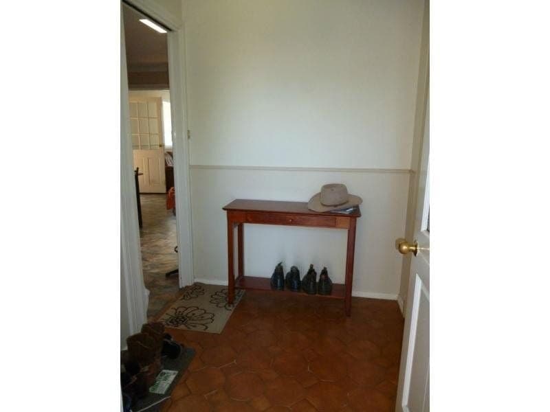 8 Amanda Place ORANGE NSW, Orange - Thumbnail 2