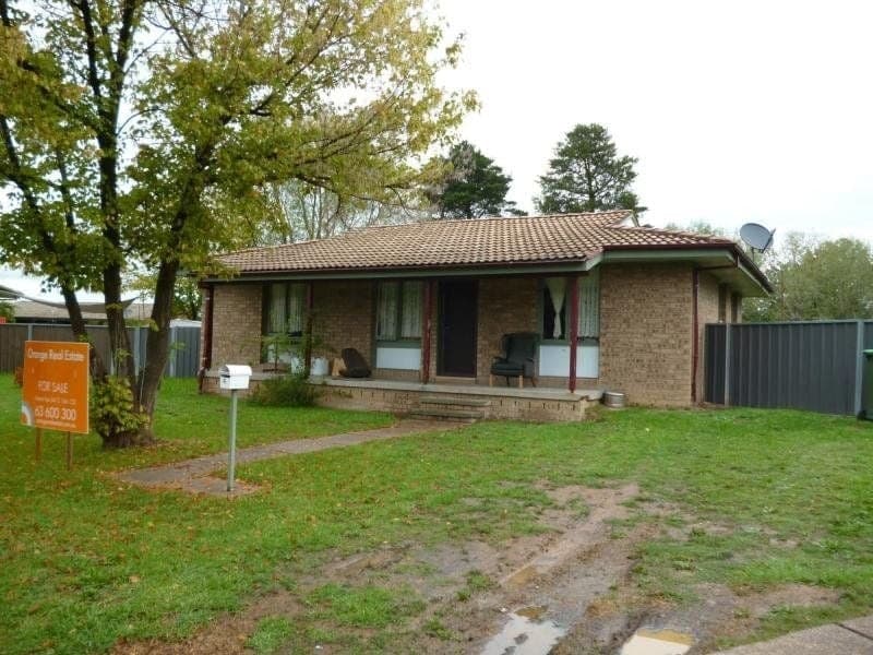 4 Noreen Place ORANGE NSW, Orange - Image 1