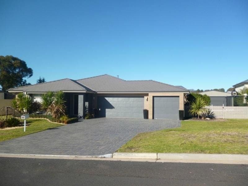 13 Lisbon Circuit ORANGE NSW, Orange - Image 1