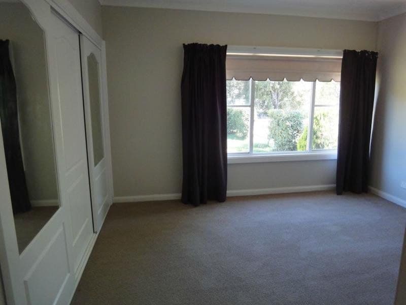 22 Endsleigh Avenue ORANGE NSW, Orange - Thumbnail 4