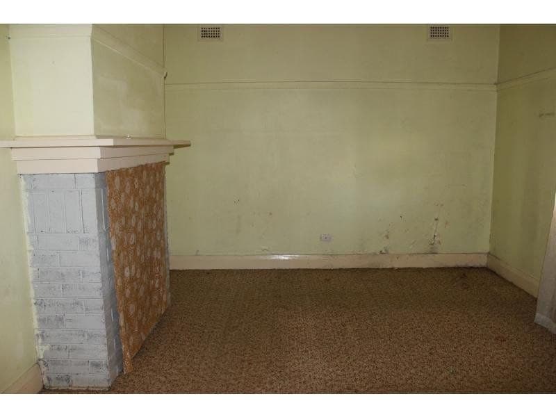 297 Peisley Street ORANGE NSW, Orange - Thumbnail 4