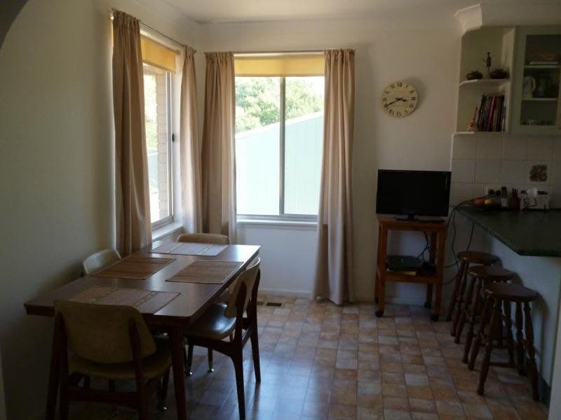 9 Benelong Place ORANGE NSW, Orange - Thumbnail 5