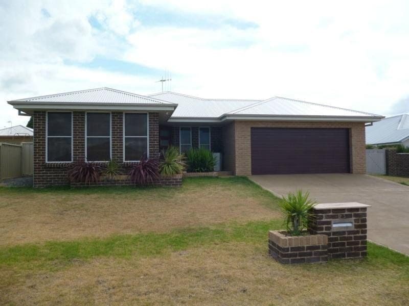 23 Diamond Drive ORANGE NSW, Orange - Image 1