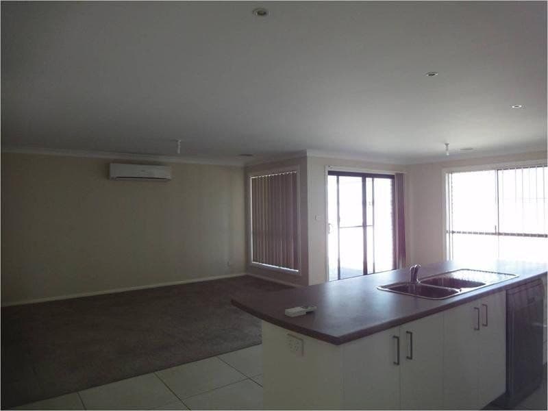 103 Diamond Drive ORANGE NSW, Orange - Thumbnail 3