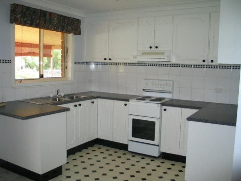 17 Taronga Avenue ORANGE NSW, Orange - Thumbnail 4