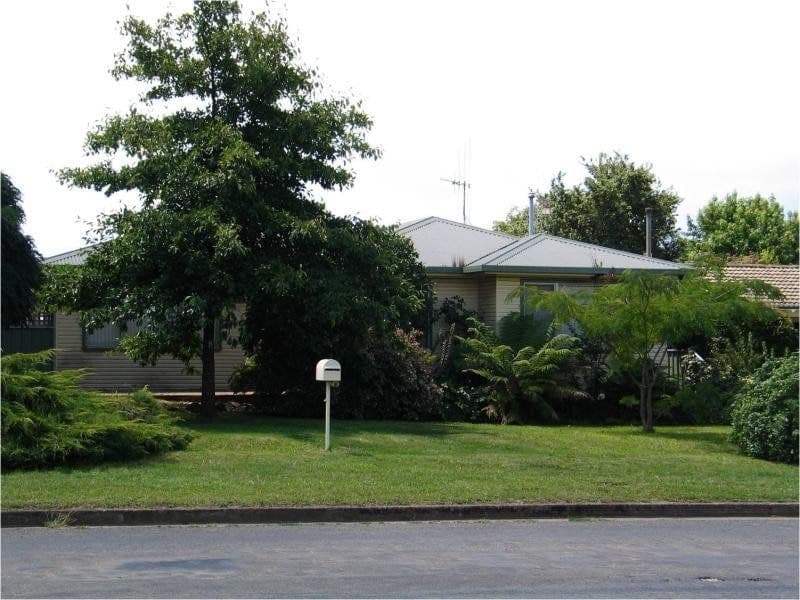 4 Racecourse Road ORANGE NSW, Orange - Image 1