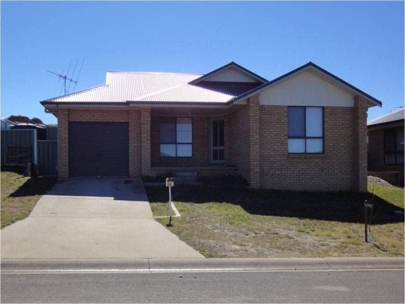 21B DiscoverynDr ORANGE NSW, 21b Discoveryndr Orange - Image 1
