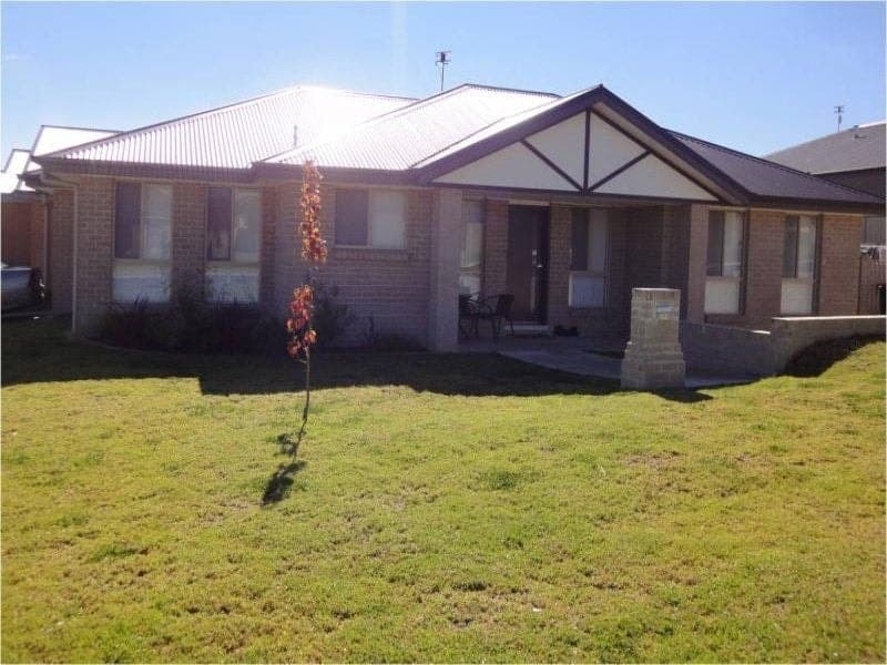 112 Diamond Drive ORANGE NSW, Orange - Image 1