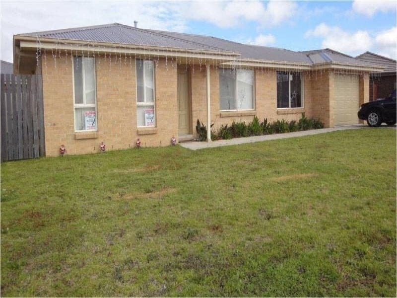 8 Candlebark Crescent ORANGE NSW, Orange - Image 1