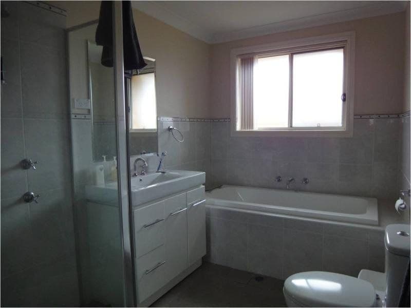 8 Candlebark Crescent ORANGE NSW, Orange - Thumbnail 4