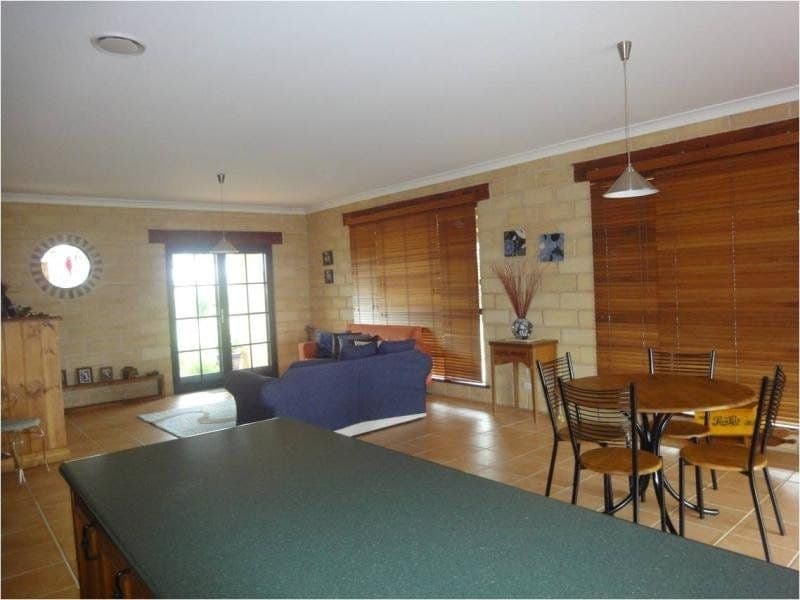 51 BuesnelnLane ORANGE NSW, 51 Buesnelnlane Orange - Thumbnail 3