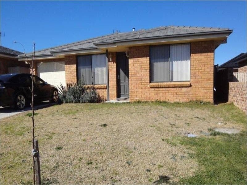 12A Botanic Way ORANGE NSW, Orange - Image 1