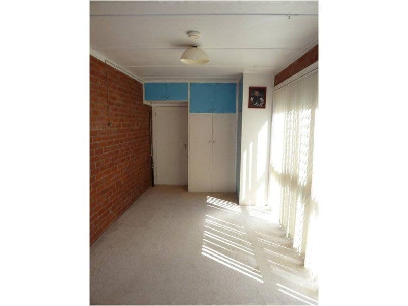 130 Coronation Drive ORANGE NSW, Orange - Thumbnail 5