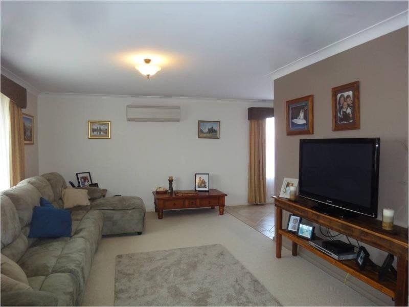 70 Matthews Avenue ORANGE NSW, Orange - Thumbnail 4