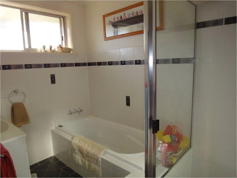 70 Matthews Avenue ORANGE NSW, Orange - Thumbnail 6