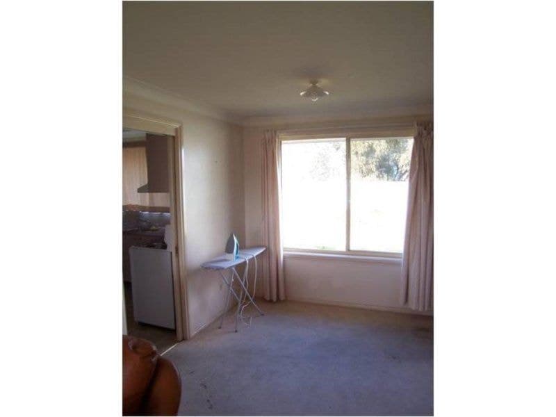 11 Alan Ridley Place ORANGE NSW, Orange - Thumbnail 4