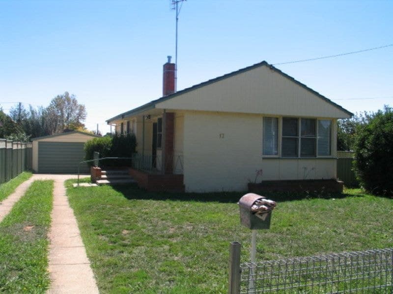 17 LeuranRd ORANGE NSW, 17 Leuranrd Orange - Thumbnail 2