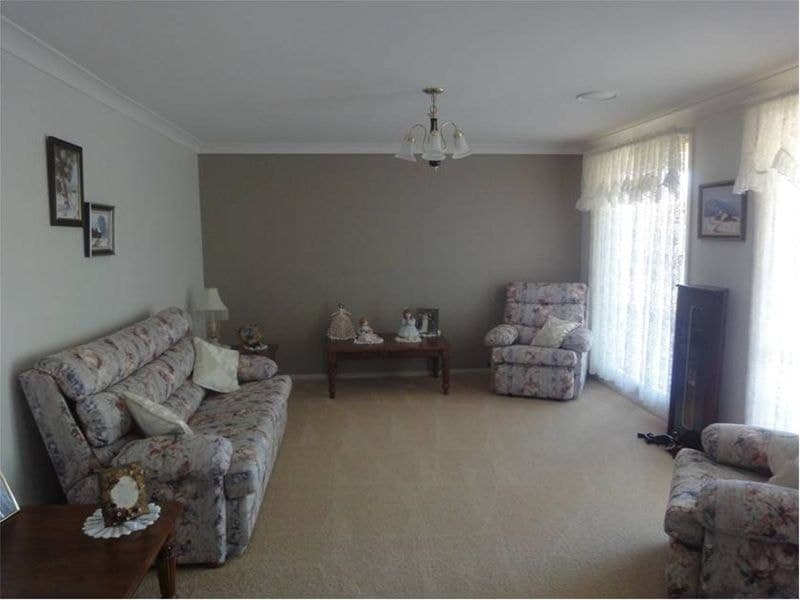 22 Avondale Drive ORANGE NSW, Orange - Thumbnail 3
