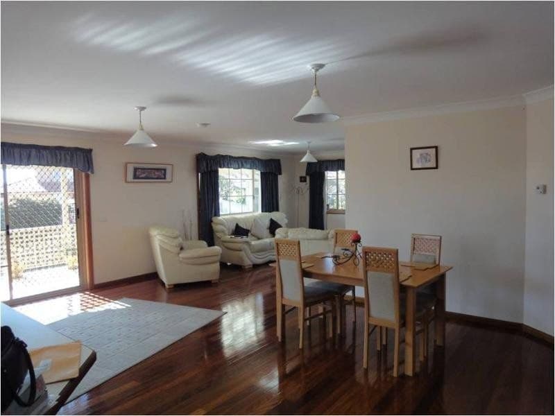 10 Goldfinch Way ORANGE NSW, Orange - Thumbnail 3