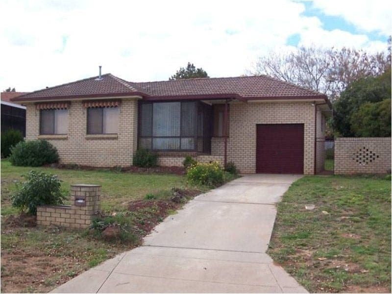 17 Rawle Avenue ORANGE NSW, Orange - Image 1