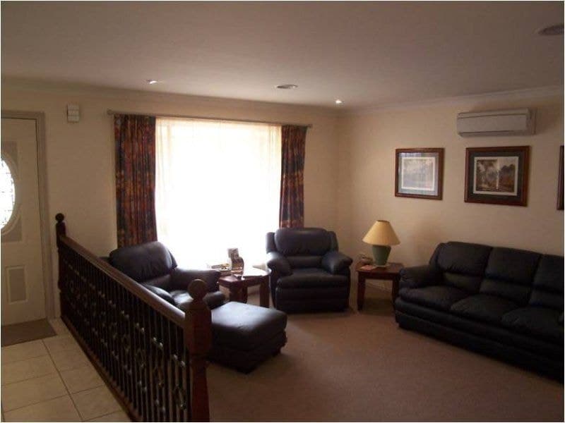3 Angus Place ORANGE NSW, Orange - Thumbnail 2