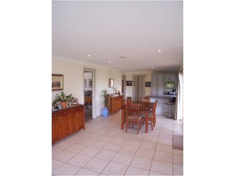3 Angus Place ORANGE NSW, Orange - Thumbnail 8