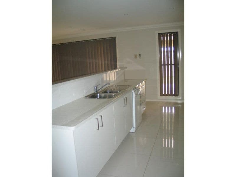 9 Sapphire Drive ORANGE NSW, Orange - Thumbnail 7