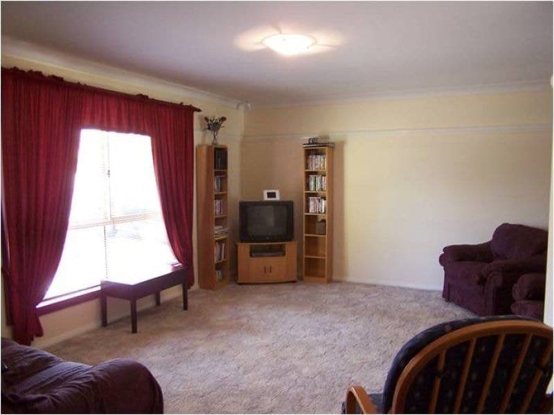 31 Torulosa Way ORANGE NSW, Orange - Thumbnail 2