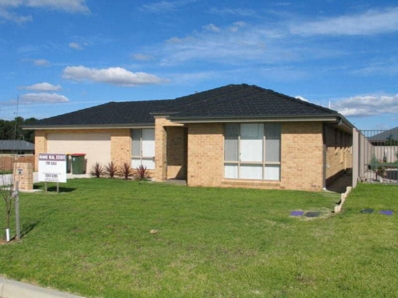 10 Emerald Drive ORANGE NSW, Orange - Image 1