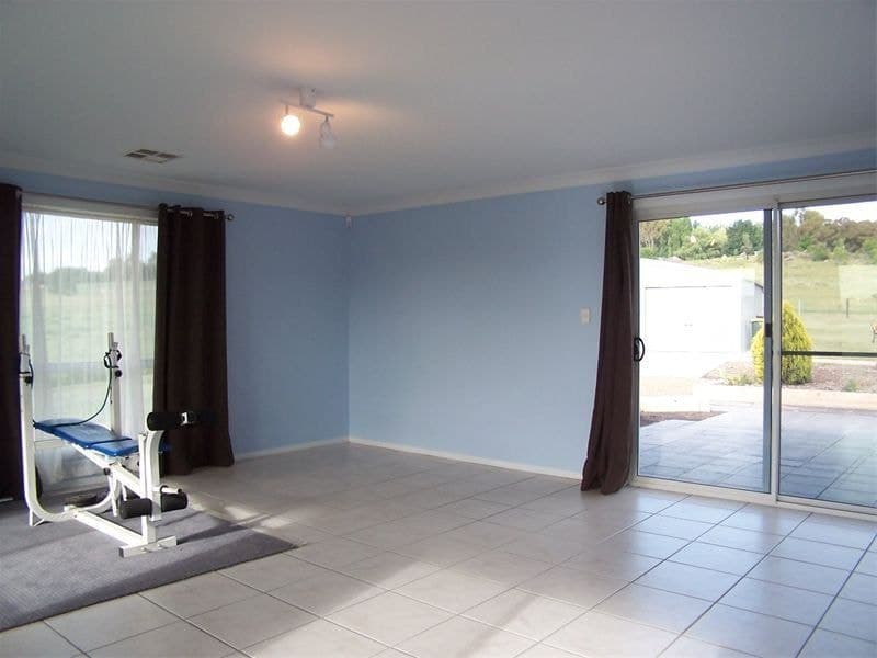 117 Rossi Drive ORANGE NSW, Orange - Thumbnail 2